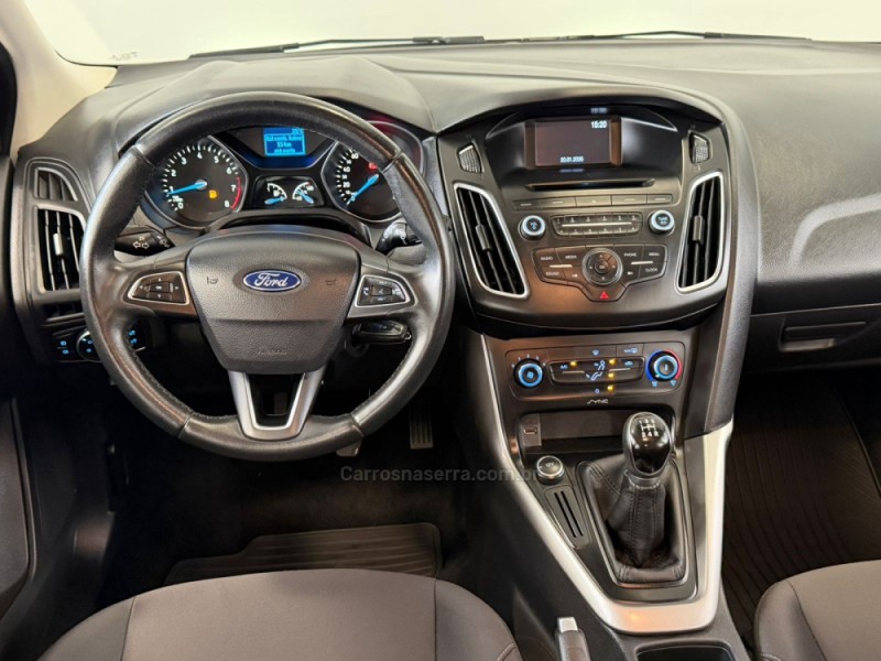 FOCUS 1.6 SE 16V FLEX 4P MANUAL - 2017 - BENTO GONçALVES