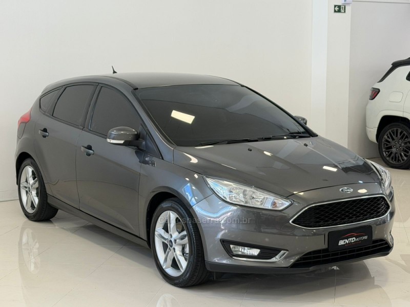FOCUS 1.6 SE 16V FLEX 4P MANUAL - 2017 - BENTO GONçALVES