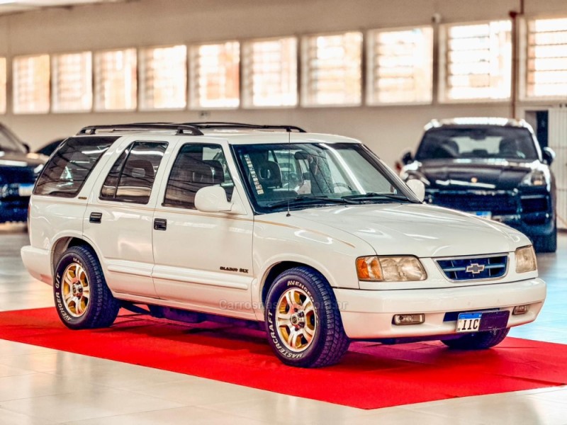 BLAZER 4.3 SFI DLX EXECUTIVE 4X2 V6 12V GASOLINA 4P MANUAL - 1998 - NOVA PRATA