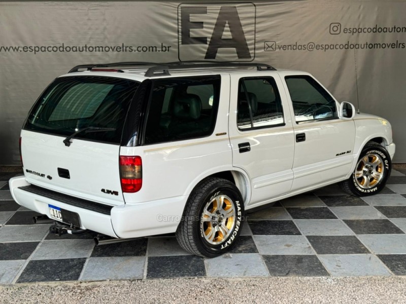 BLAZER 4.3 SFI DLX EXECUTIVE 4X2 V6 12V GASOLINA 4P MANUAL - 1998 - NOVA PRATA