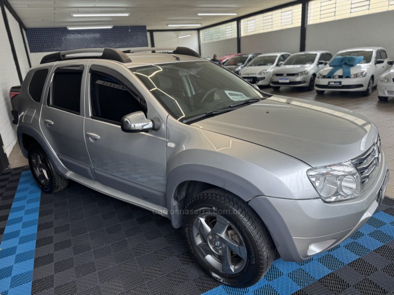 DUSTER 1.6 DYNAMIQUE 4X2 16V FLEX 4P MANUAL - 2013 - CAXIAS DO SUL