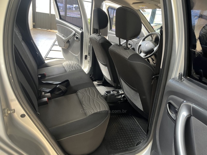 DUSTER 1.6 DYNAMIQUE 4X2 16V FLEX 4P MANUAL - 2013 - CAXIAS DO SUL