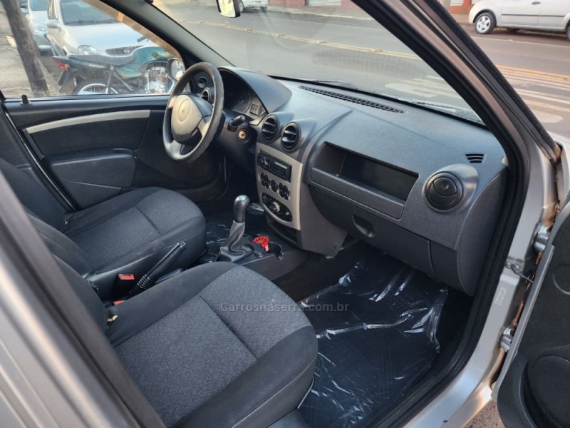 LOGAN 1.6 EXPRESSION 8V FLEX 4P MANUAL - 2008 - VACARIA