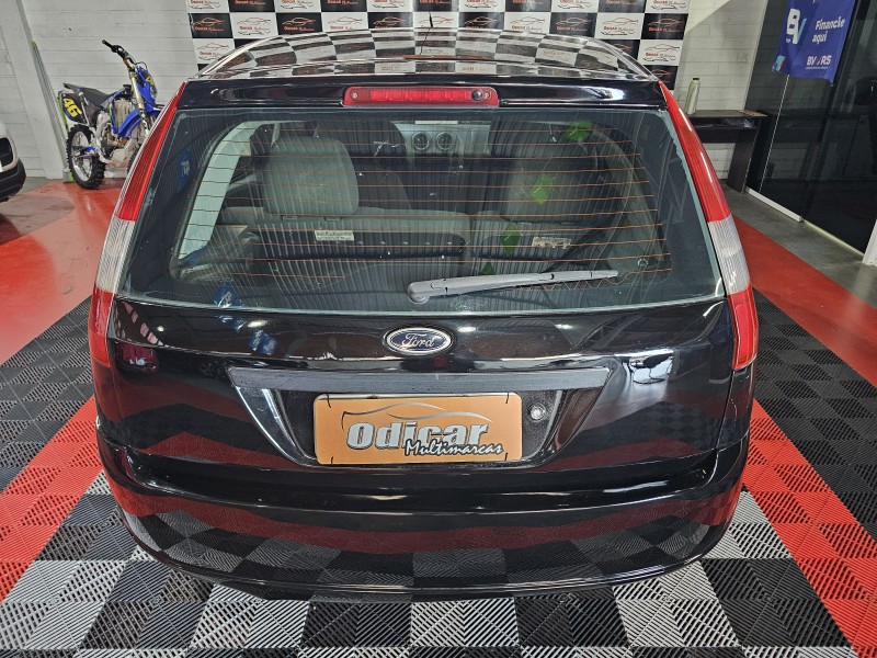 FIESTA 1.0 MPI PERSONNALITÉ 8V GASOLINA 4P MANUAL - 2005 - CAXIAS DO SUL