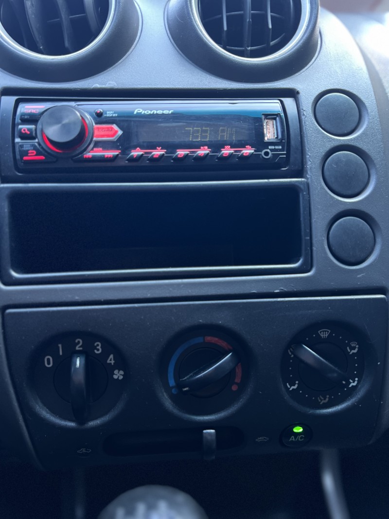 FIESTA 1.0 MPI 8V GASOLINA 4P MANUAL - 2006 - CAXIAS DO SUL