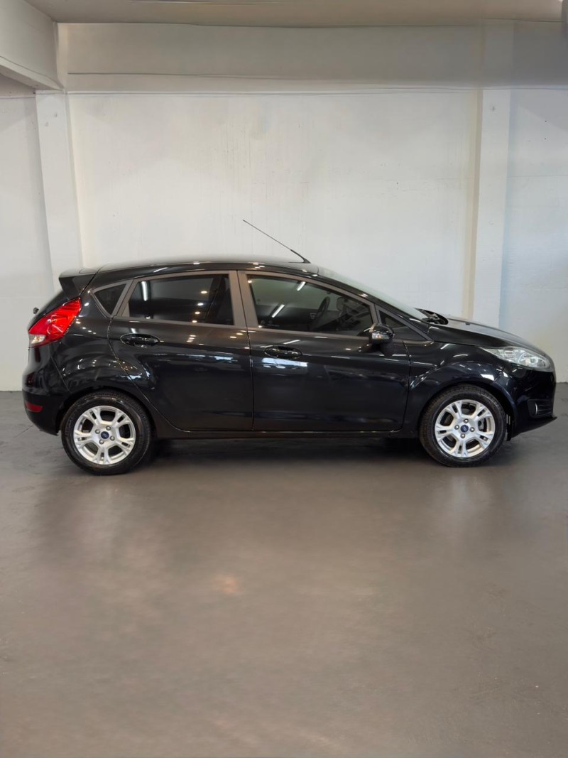 FIESTA 1.6 SE HATCH 16V FLEX 4P AUTOMÁTICO - 2014 - CAXIAS DO SUL