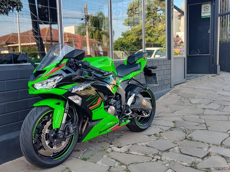 NINJA ZX-6R 636  - 2023 - FLORES DA CUNHA