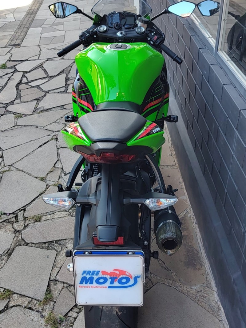 NINJA ZX-6R 636  - 2023 - FLORES DA CUNHA