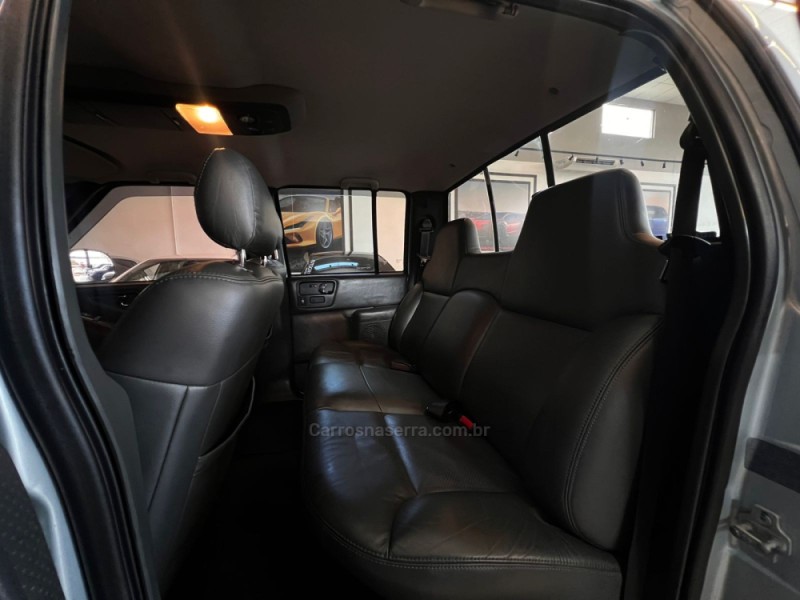 S10 2.4 MPFI EXECUTIVE 4X2 CD 8V FLEX 4P MANUAL - 2010 - CAMPO BOM