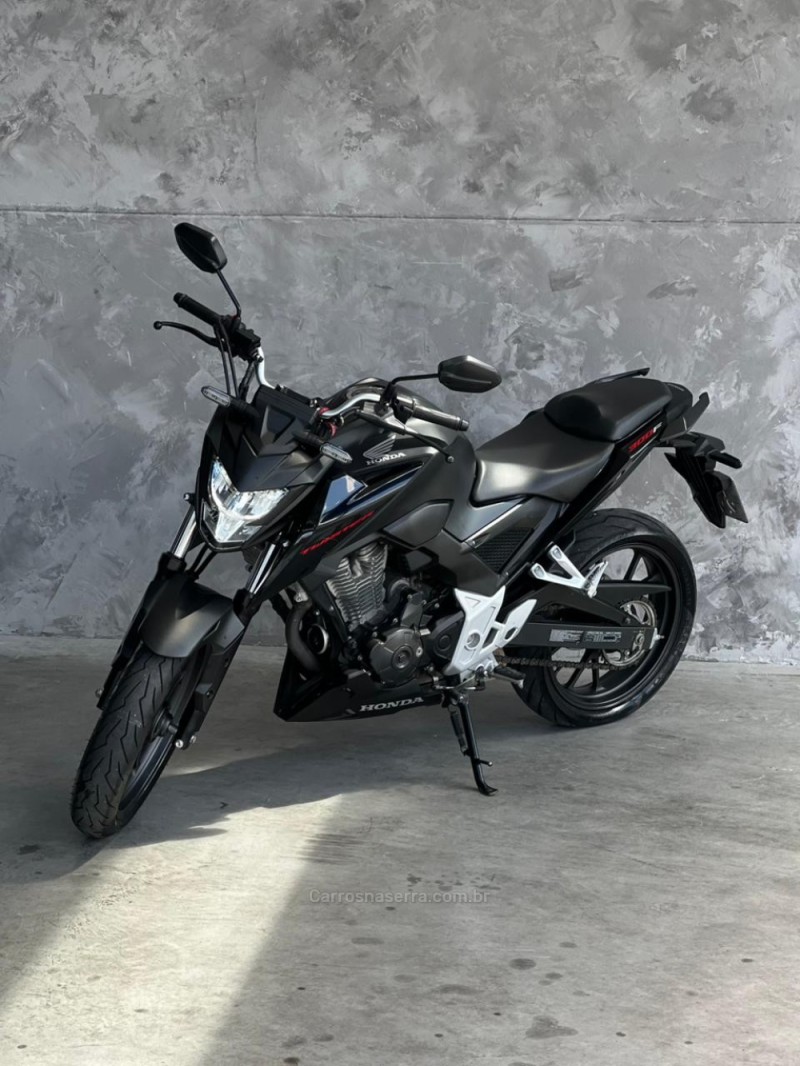 CB 300F TWISTER CBS - 2023 - ESTâNCIA VELHA