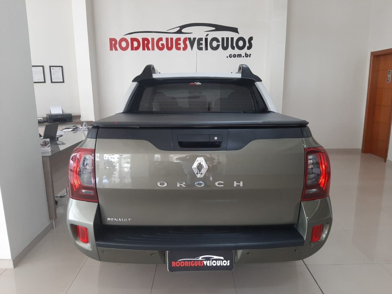 OROCH 1.6 16V DYNAMIQUE FLEX 4P MANUAL - 2017 - CAXIAS DO SUL