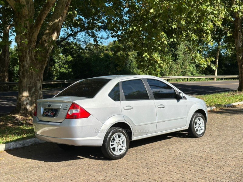 FIESTA 1.6 ROCAM SE SEDAN 8V FLEX 4P MANUAL - 2008 - DOIS IRMãOS