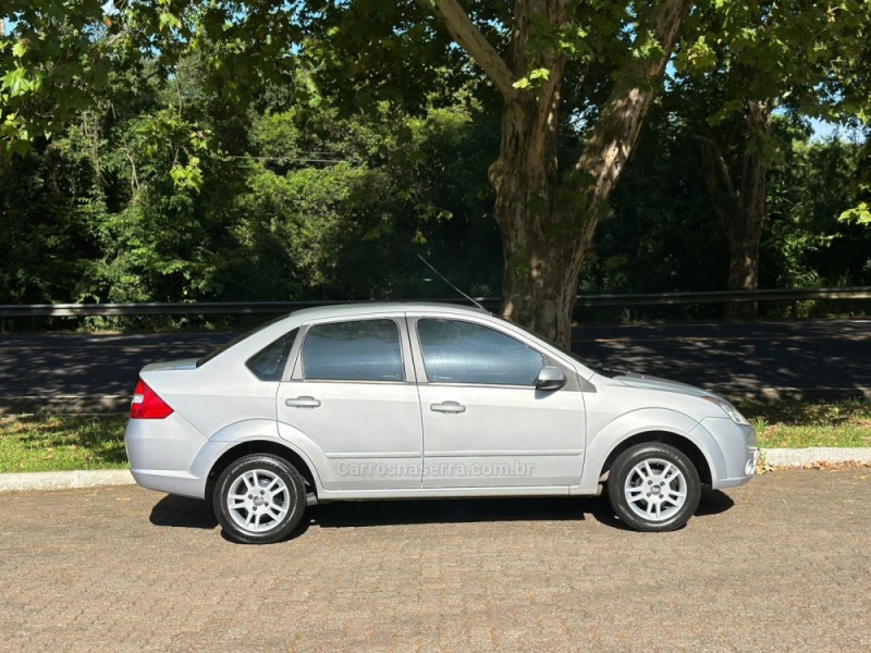 FIESTA 1.6 ROCAM SE SEDAN 8V FLEX 4P MANUAL - 2008 - DOIS IRMãOS