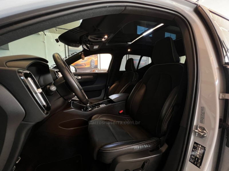 XC 40 1.5 T5 HÍBRIDO R-DESIGN FWD - 2021 - CAMPO BOM