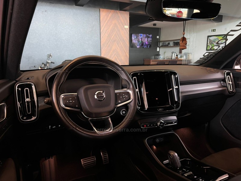 XC 40 1.5 T5 HÍBRIDO R-DESIGN FWD - 2021 - CAMPO BOM