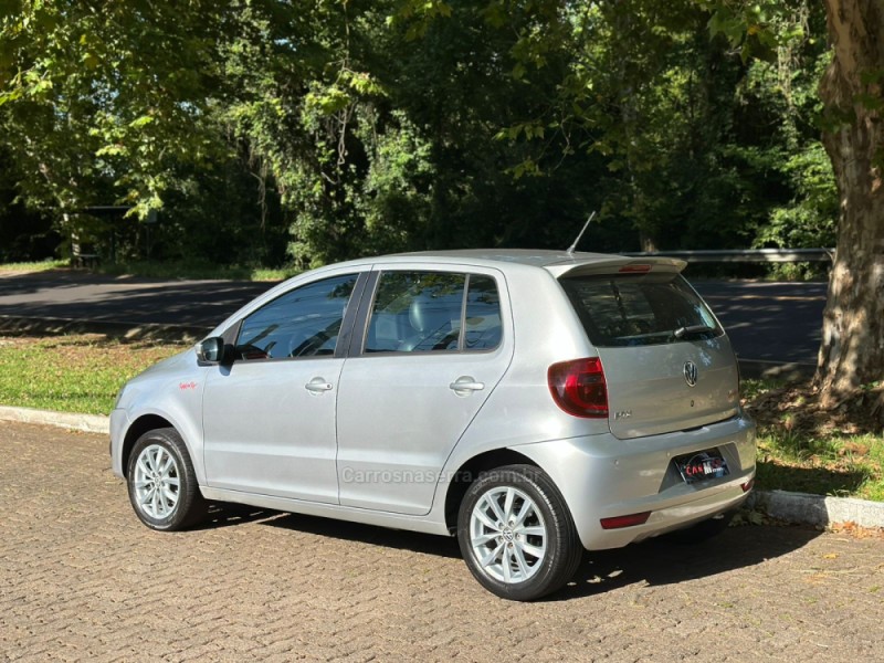 FOX 1.6 MI ROCK IN RIO 8V FLEX 4P MANUAL - 2014 - DOIS IRMãOS