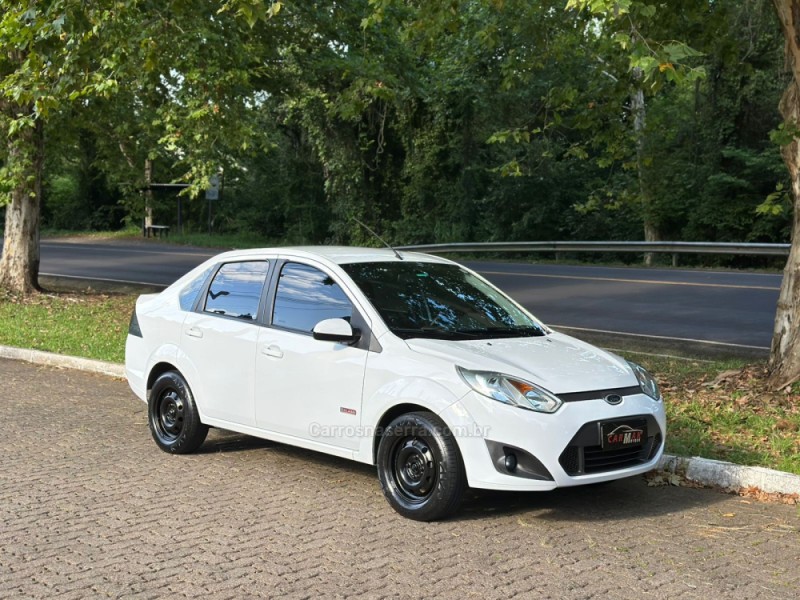 FIESTA 1.6 MPI SEDAN 8V FLEX 4P MANUAL - 2013 - DOIS IRMãOS
