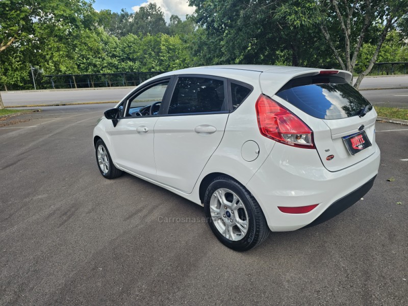 FIESTA 1.6 SE HATCH 16V FLEX 4P MANUAL - 2015 - BENTO GONçALVES