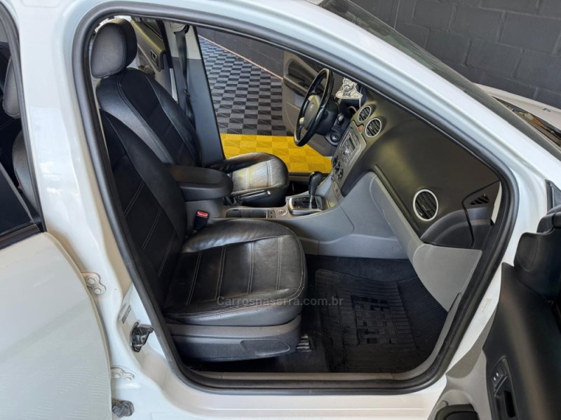 FOCUS 2.0 FC 16V FLEX 4P AUTOMÁTICO - 2013 - CAXIAS DO SUL