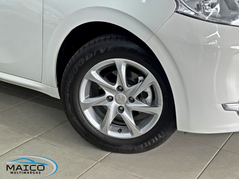 208 1.5 ACTIVE PACK 8V FLEX 4P MANUAL - 2016 - NOVO HAMBURGO