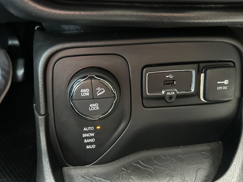 RENEGADE 2.0 16V TURBO DIESEL LIMITED 4P 4X4 AUTOMÁTICO - 2018 - DOIS IRMãOS