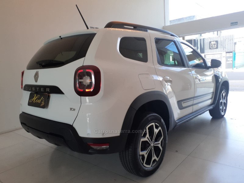 DUSTER 1.3 TCE ICONIC PLUS FLEX 4P AUTOMÁTICA - 2023 - CANELA