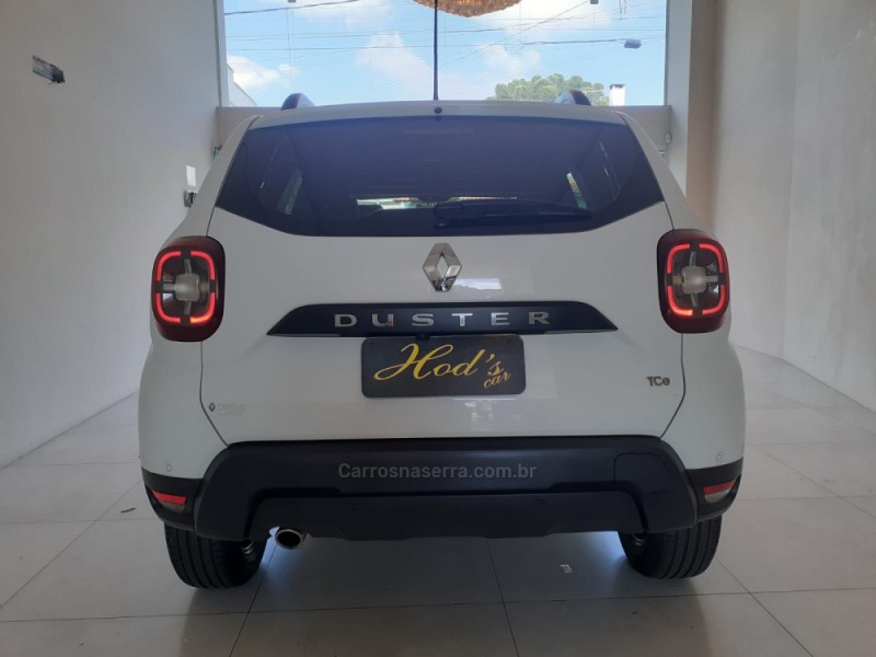 DUSTER 1.3 TCE ICONIC PLUS FLEX 4P AUTOMÁTICA - 2023 - CANELA