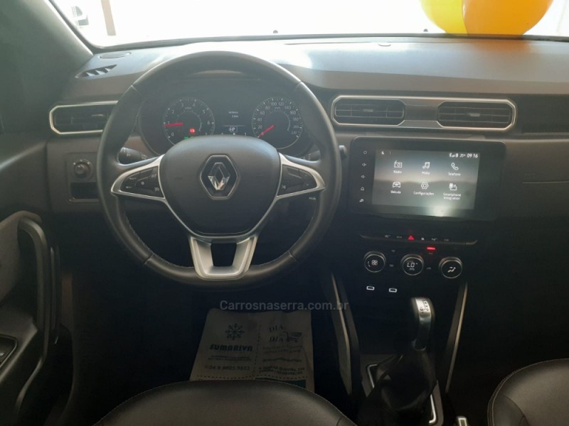 DUSTER 1.3 TCE ICONIC PLUS FLEX 4P AUTOMÁTICA - 2023 - CANELA