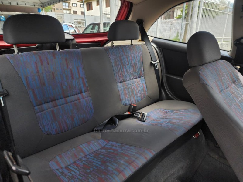 CELTA 1.0 MPFI LIFE 8V FLEX 2P MANUAL - 2011 - VACARIA