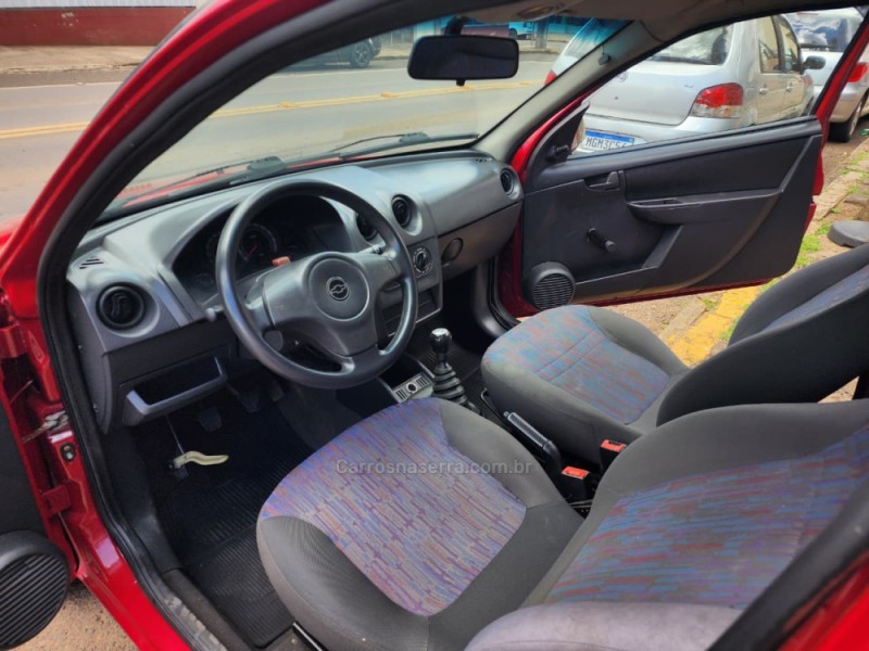 CELTA 1.0 MPFI LIFE 8V FLEX 2P MANUAL - 2011 - VACARIA