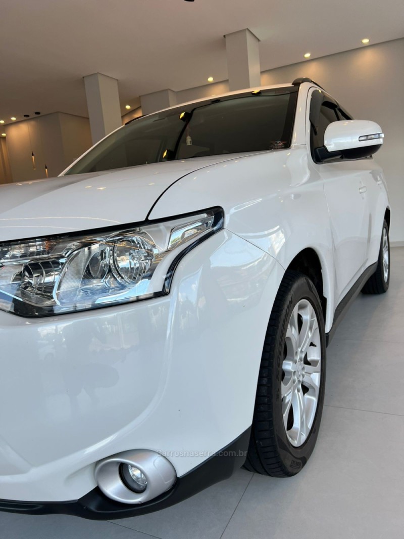 OUTLANDER 2.0 16V GASOLINA 4P AUTOMÁTICO - 2015 - CAXIAS DO SUL