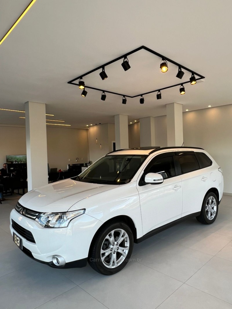 OUTLANDER 2.0 16V GASOLINA 4P AUTOMÁTICO - 2015 - CAXIAS DO SUL