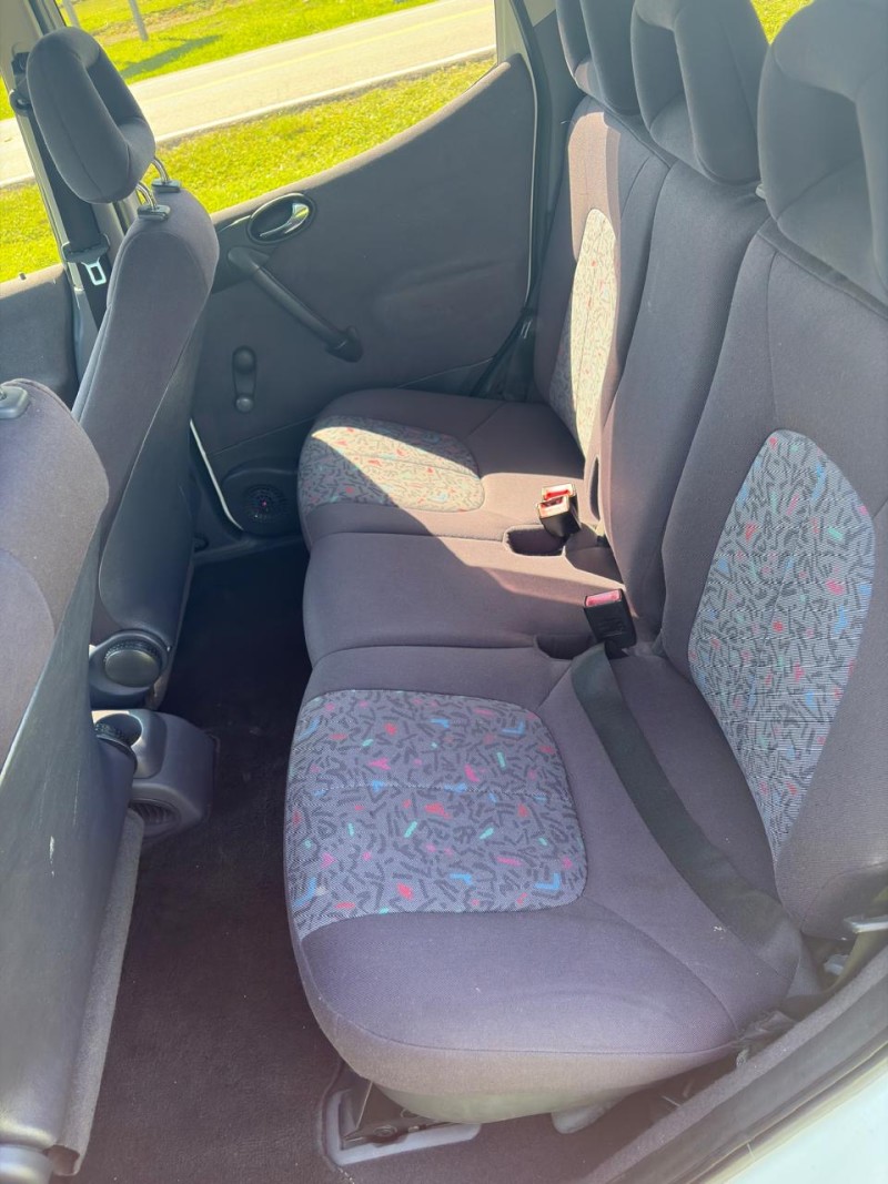 A 160 1.6 GASOLINA CLASSIC MANUAL 4P - 2004 - FARROUPILHA