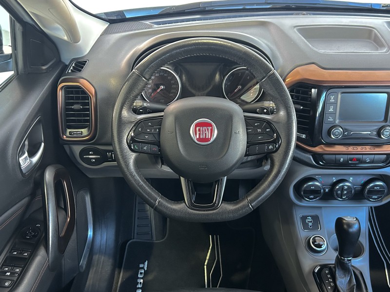 TORO 2.0 16V TURBO DIESEL VOLCANO AT9 4X4 AUTOMÁTICO - 2017 - CAXIAS DO SUL