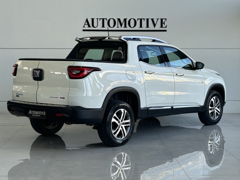 TORO 2.0 16V TURBO DIESEL VOLCANO AT9 4X4 AUTOMÁTICO - 2017 - CAXIAS DO SUL