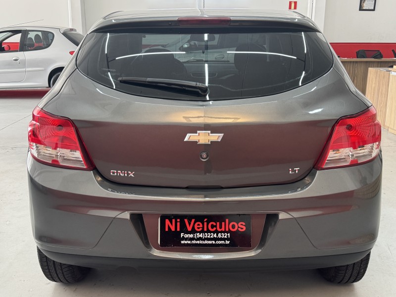 ONIX 1.0 MPFI LT 8V FLEX 4P MANUAL - 2015 - CAXIAS DO SUL