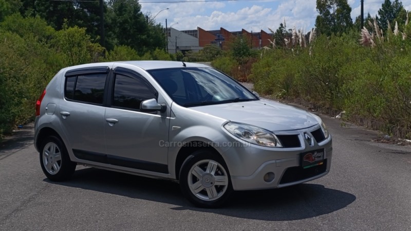 SANDERO 1.6 PRIVILÉGE 8V FLEX 4P MANUAL - 2011 - CAXIAS DO SUL
