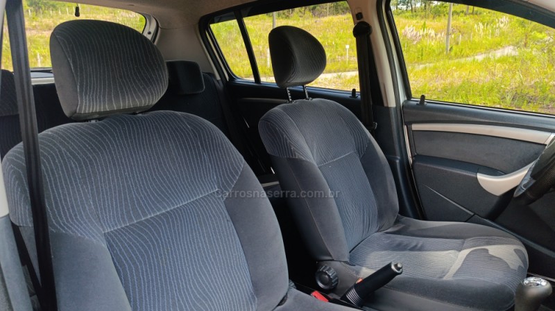 SANDERO 1.6 PRIVILÉGE 8V FLEX 4P MANUAL - 2011 - CAXIAS DO SUL