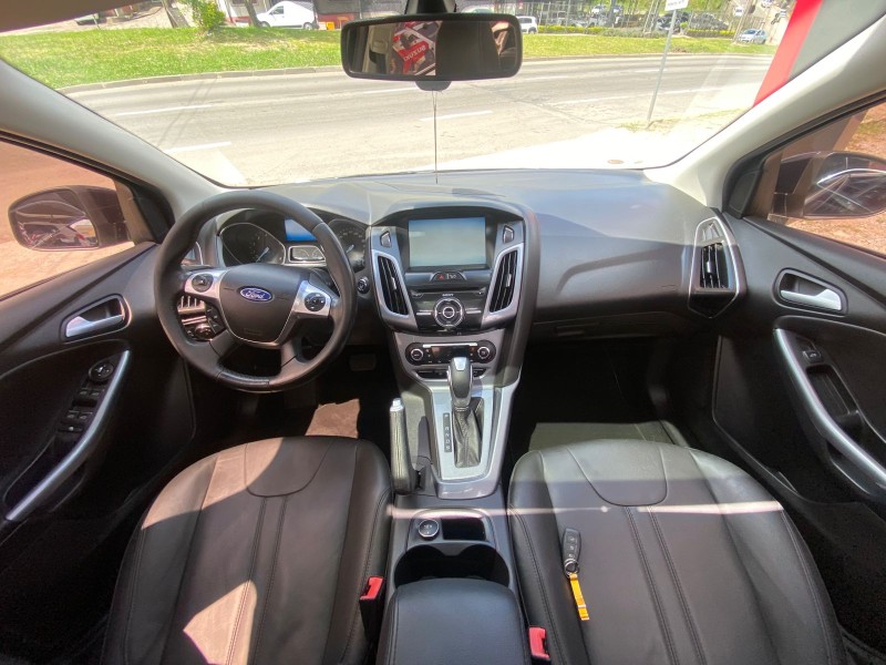 FOCUS 2.0 TITANIUM PLUS 16V FLEX 4P AUTOMÁTICO - 2015 - CAXIAS DO SUL