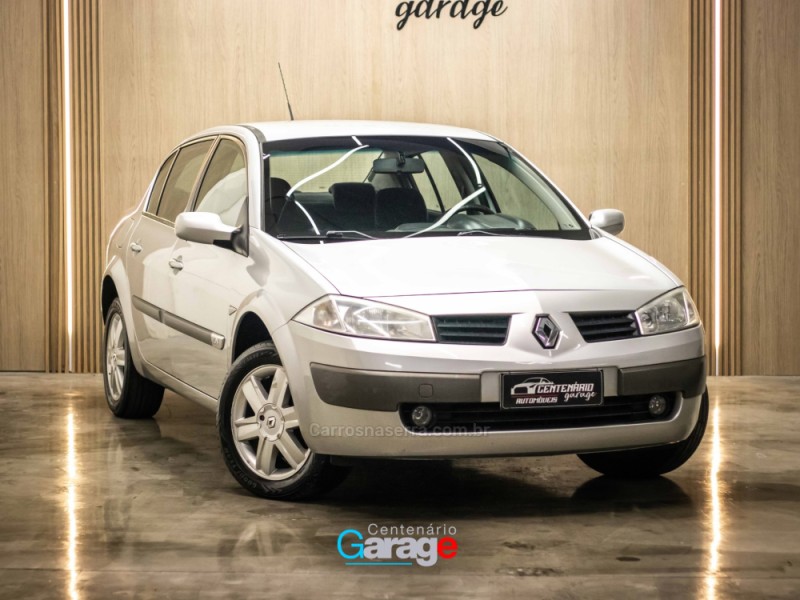 MÉGANE 1.6 DYNAMIQUE 16V FLEX 4P MANUAL