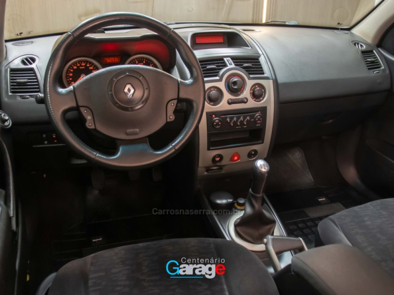 MÉGANE 1.6 DYNAMIQUE 16V FLEX 4P MANUAL - 2009 - CAXIAS DO SUL
