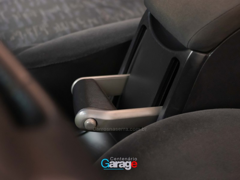 MÉGANE 1.6 DYNAMIQUE 16V FLEX 4P MANUAL - 2009 - CAXIAS DO SUL