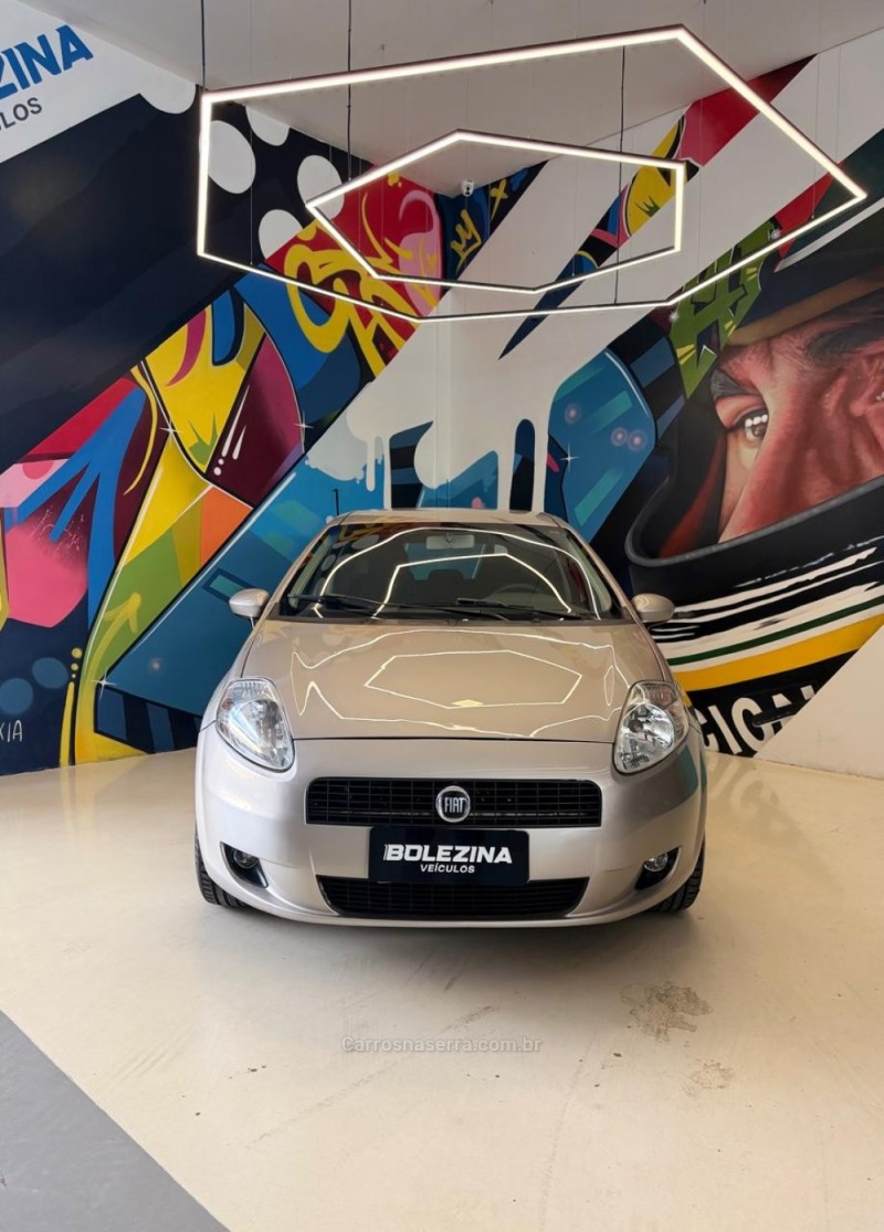 PUNTO 1.4 ATTRACTIVE 8V FLEX 4P MANUAL - 2011 - NOVO HAMBURGO