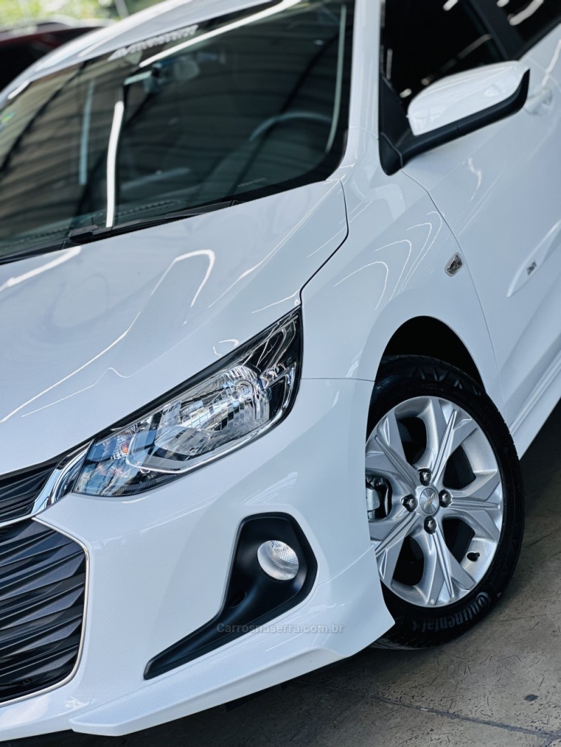 ONIX 1.0	LTZ PLUS 12V TURBO FLEX 4P AUTOMÁTICO - 2024 - CANELA