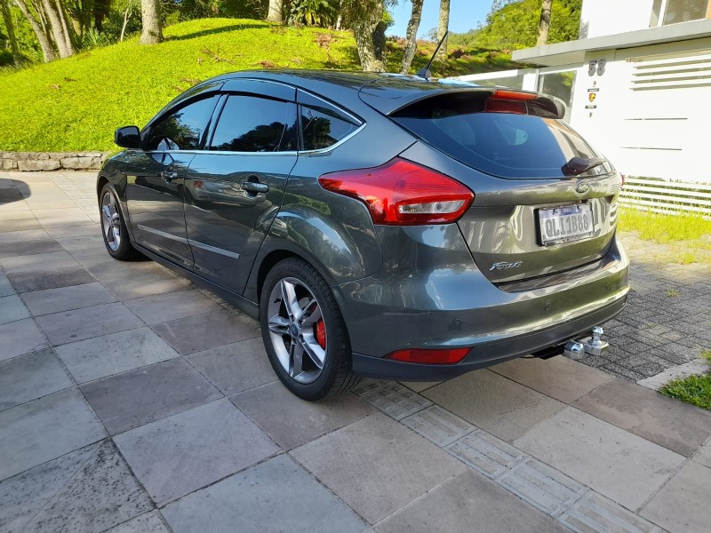 FOCUS 1.6 SE 16V FLEX 4P MANUAL - 2018 - FARROUPILHA