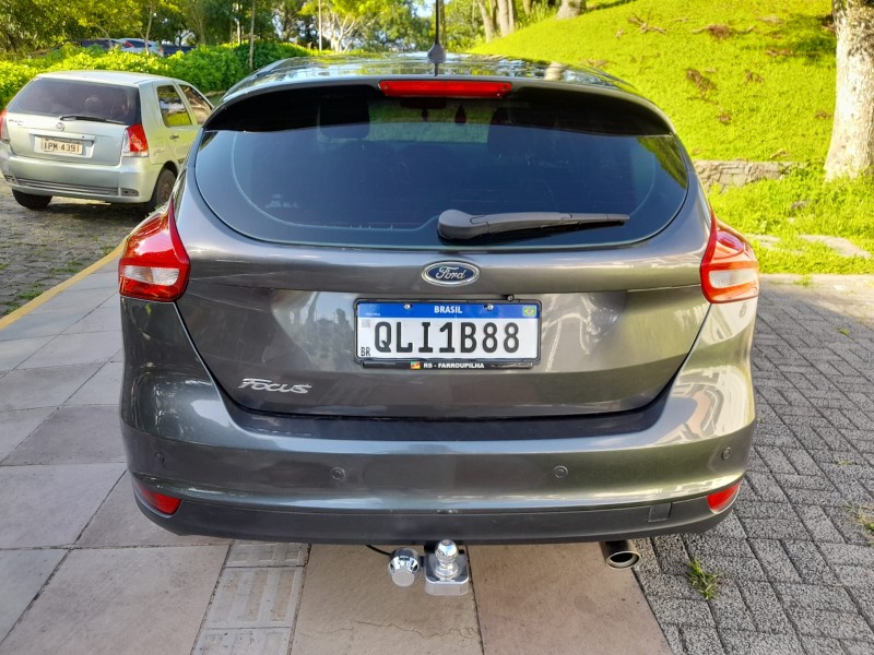 FOCUS 1.6 SE 16V FLEX 4P MANUAL - 2018 - FARROUPILHA