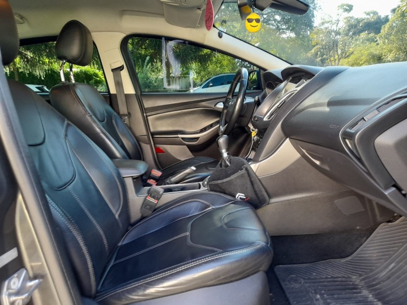 FOCUS 1.6 SE 16V FLEX 4P MANUAL - 2018 - FARROUPILHA