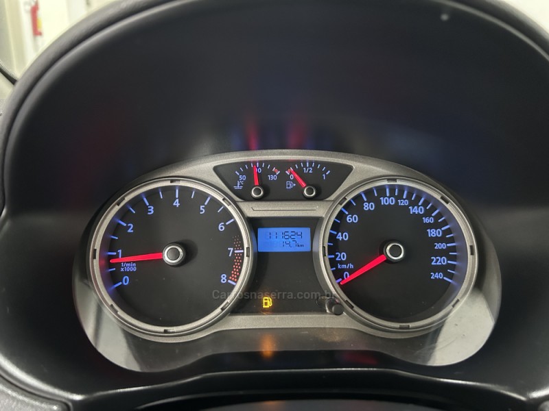 VOYAGE 1.6 MI TREND 8V FLEX 4P MANUAL - 2011 - NOVA PRATA