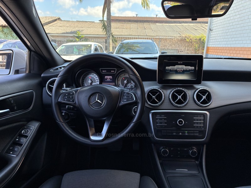 GLA 200 1.6 CGI STYLE 16V TURBO FLEX 4P AUTOMÁTICO - 2016 - VENâNCIO AIRES