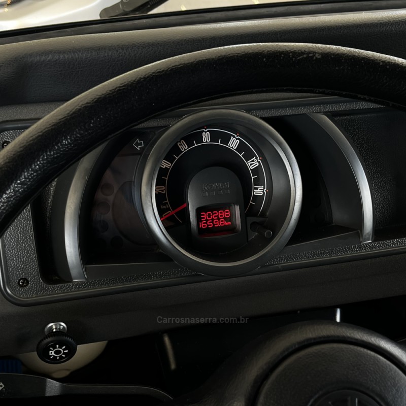 KOMBI 1.4 MI FURGÃO 8V FLEX 3P MANUAL - 2011 - VACARIA